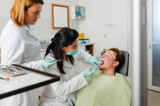 Dentist for Dental Trauma in OR